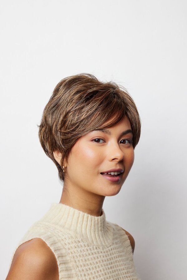 Bay Wig - 2585 Amore Collection