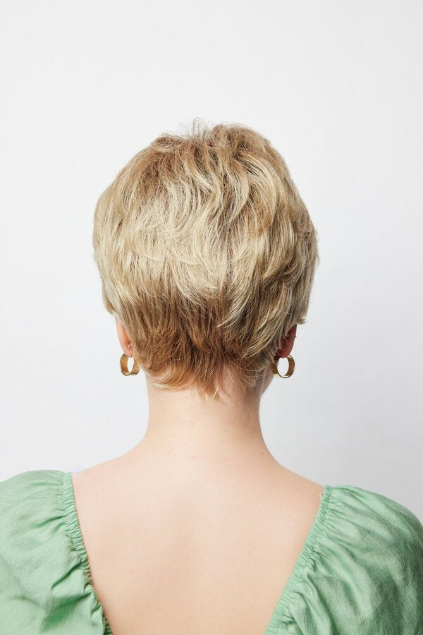 Bay Wig - 2585 Amore Collection