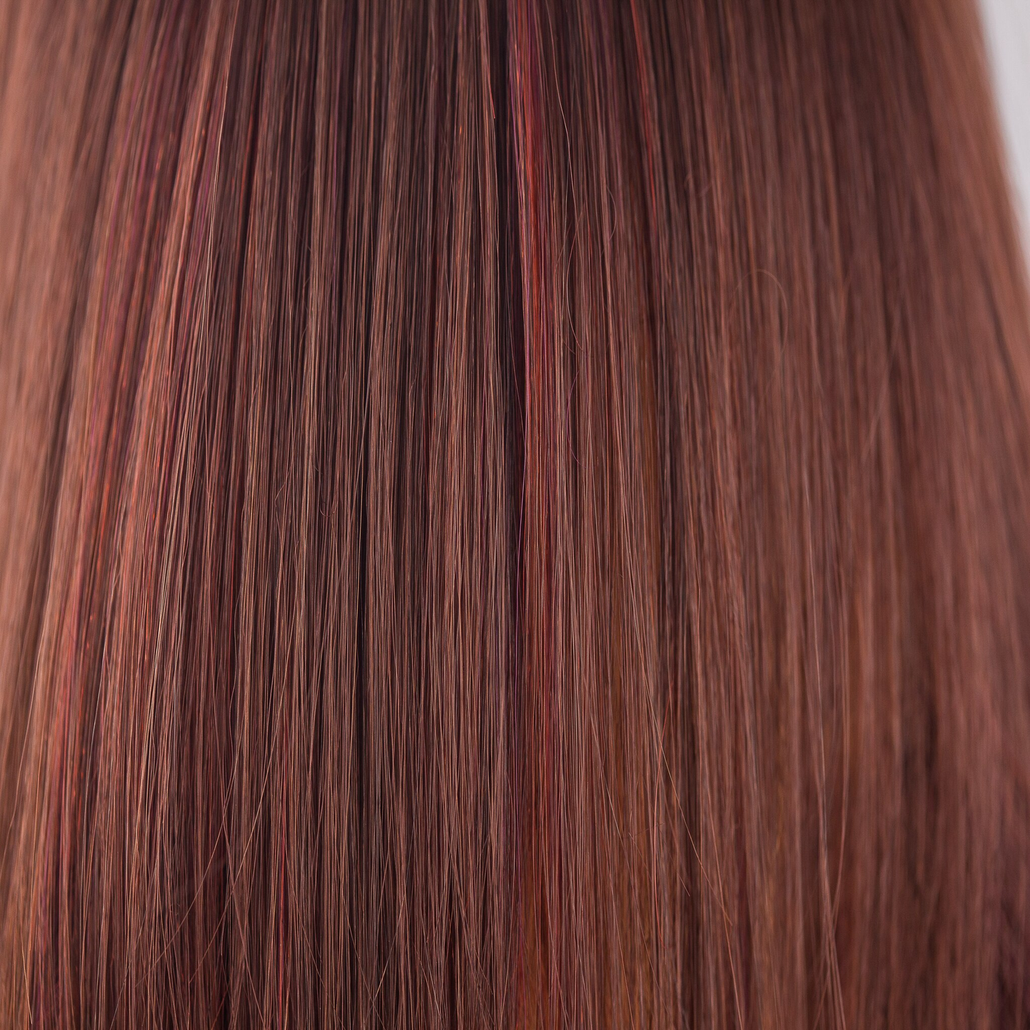 Cherrywood - A hybrant underlighted medium red brown mix has a multitude of tiny chocolate and rich cherry tones and fine flashes of ruby scarlet. Beautiful and delicately textured bringing out all the definition and shine of the style.